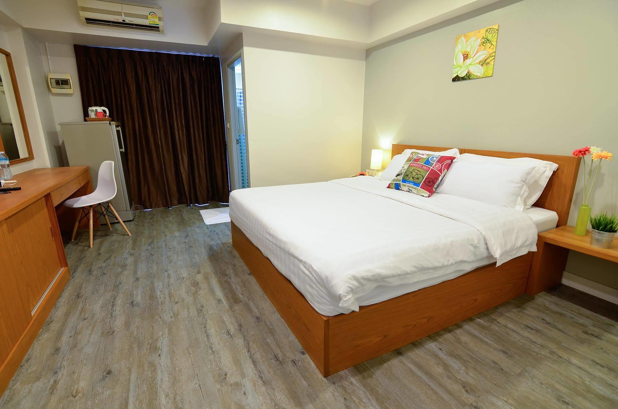 Aparthotel BJ Boutique à Rayong Extérieur photo
